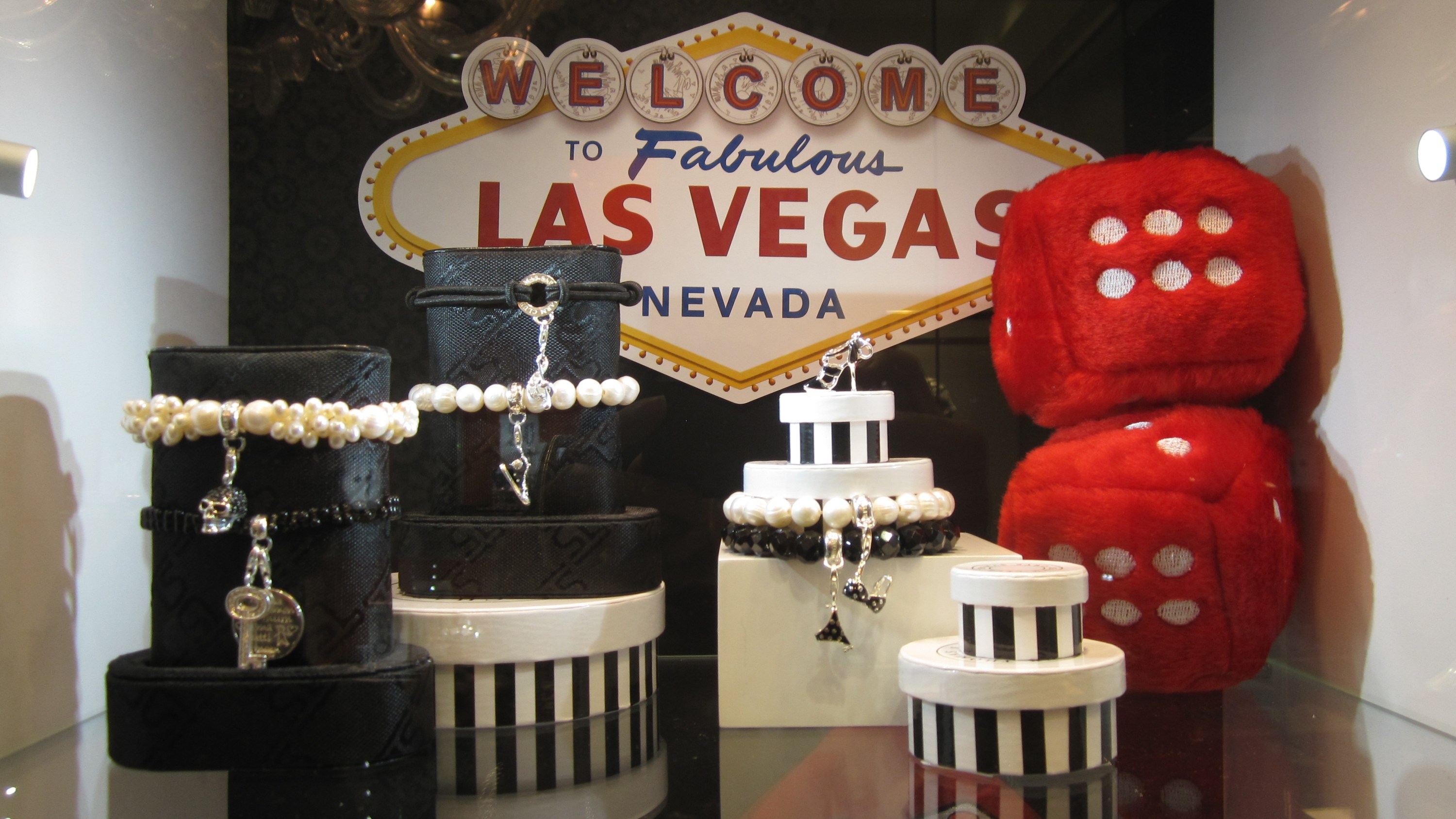 Bee Line: Sin City Shopping Surprises