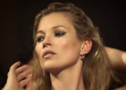 Ellen Degeneres Wears A Nicki Minaj Costume, Lena Dunham's Obsession