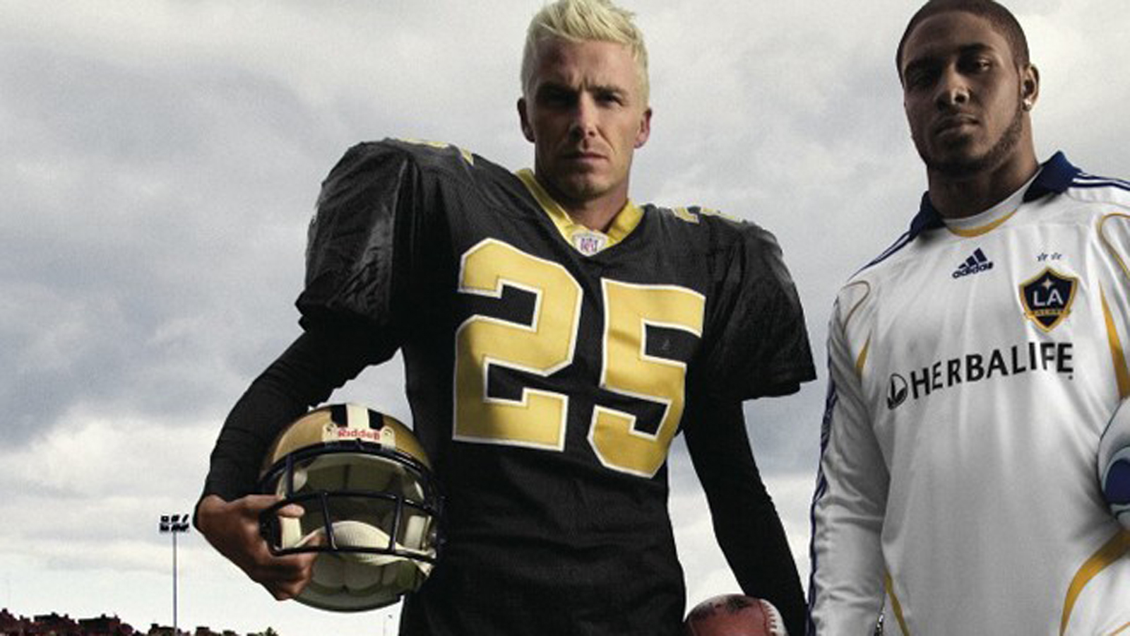 John Stamos Bares His Naked Ass for 'Paper' Magazine