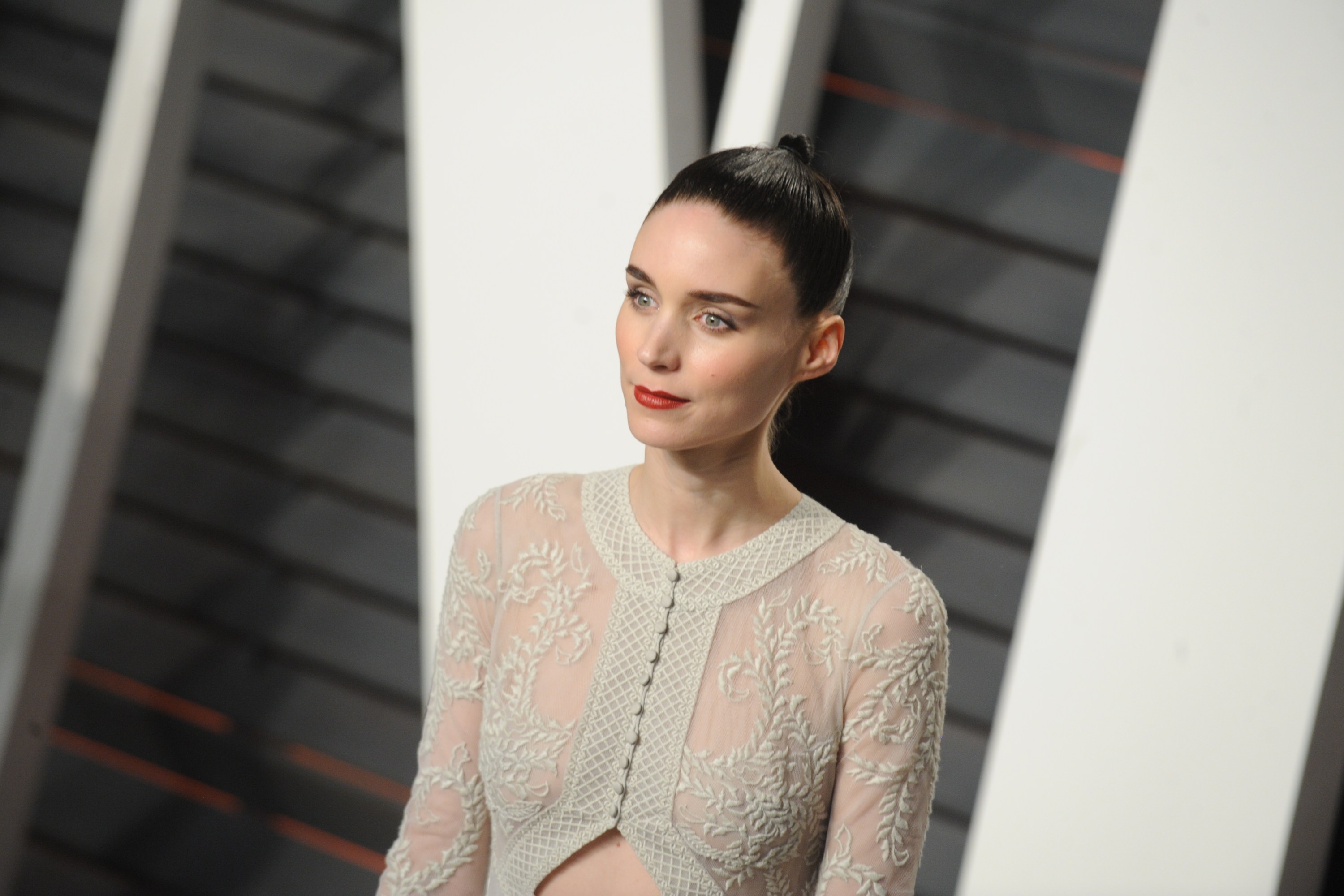 AnnaSophia Robb Practiced Reese Witherspoon 'Little Fires Everywhere' Voice