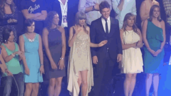 taylor-swift-dancing-2