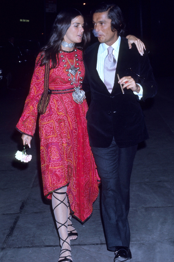 Ali MacGraw and Robert Evans Sighting at "21" Club - June 5, 1970