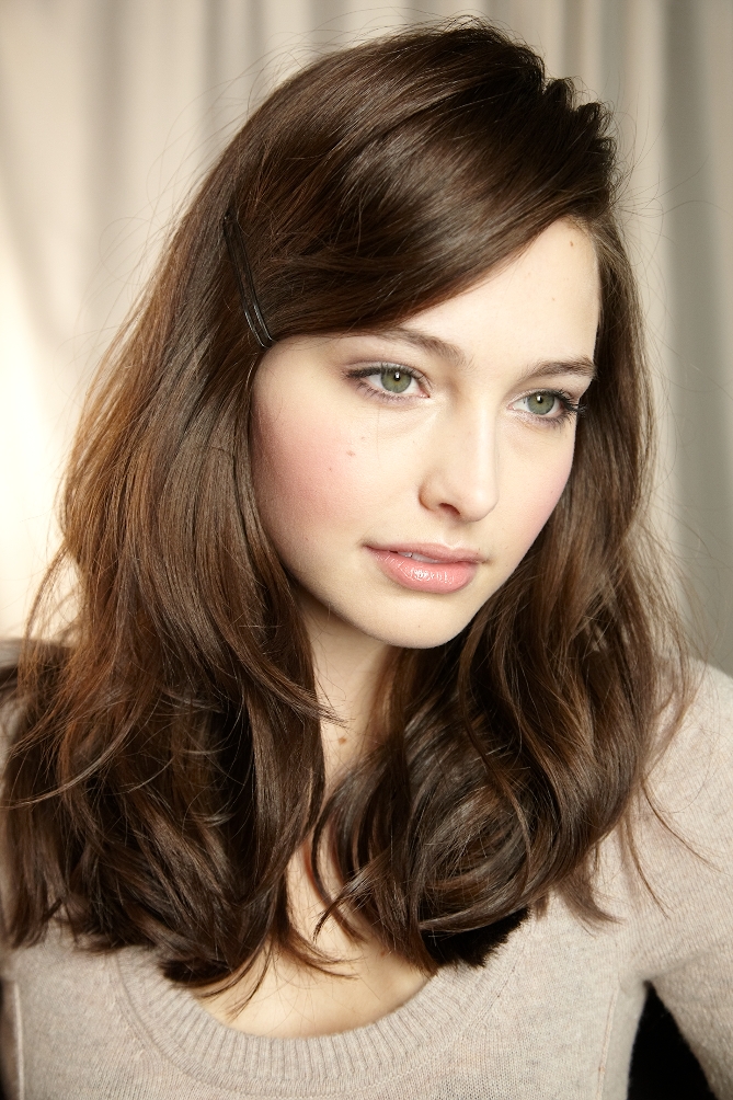 How Choose Eye Shadow That Compliments Your Skin