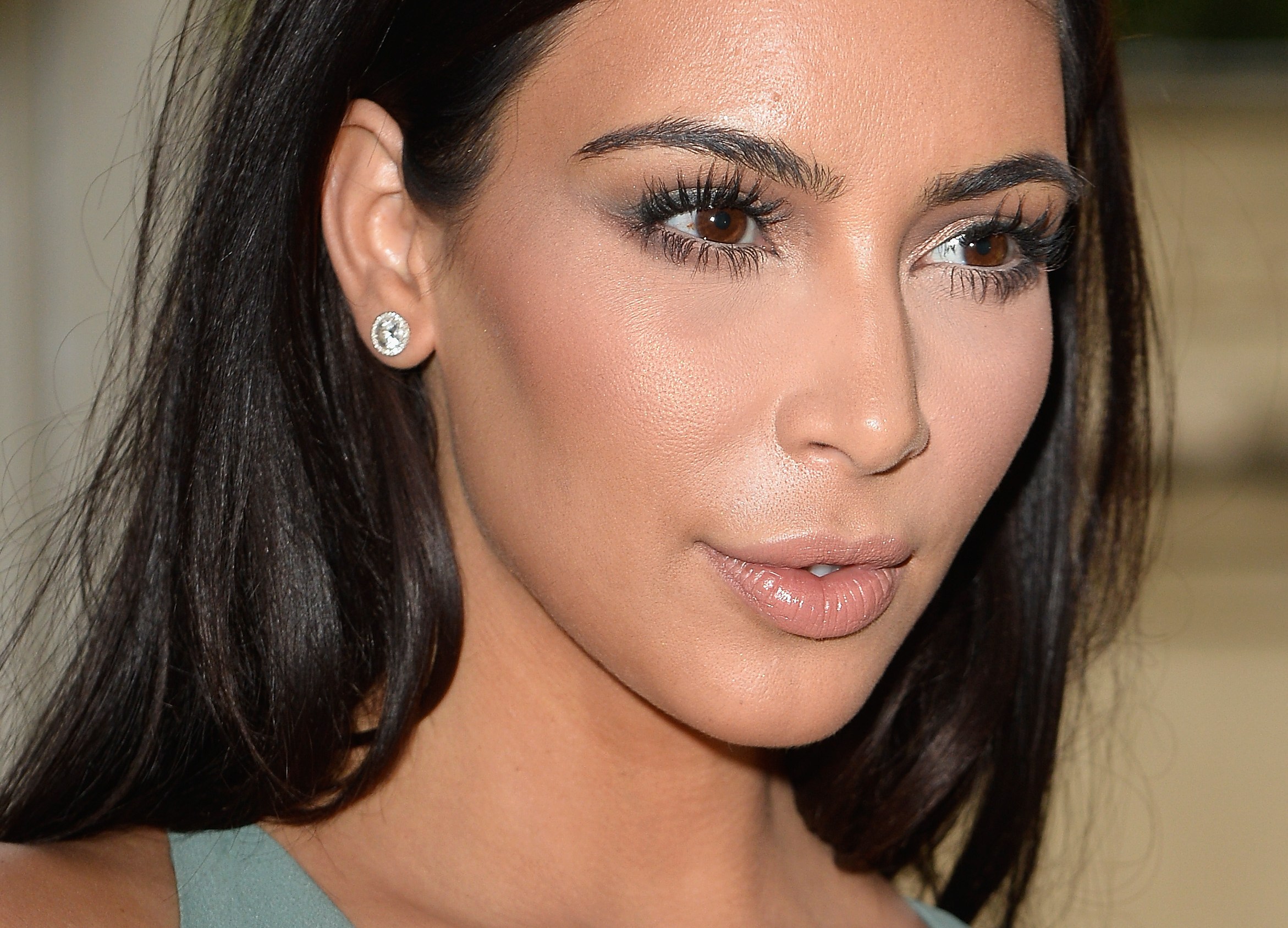 Kim Kardashian Contour Makeup