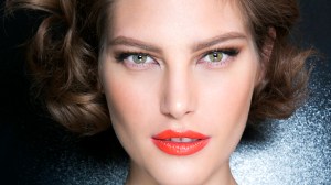 Should I Use Loose or Pressed Powder?