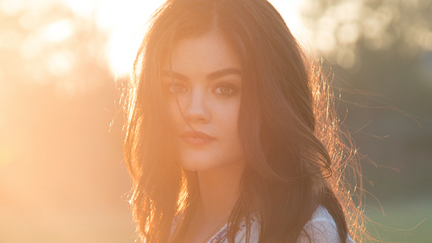 Get Lupita Nyong'o's Stunning Sparkling Makeup