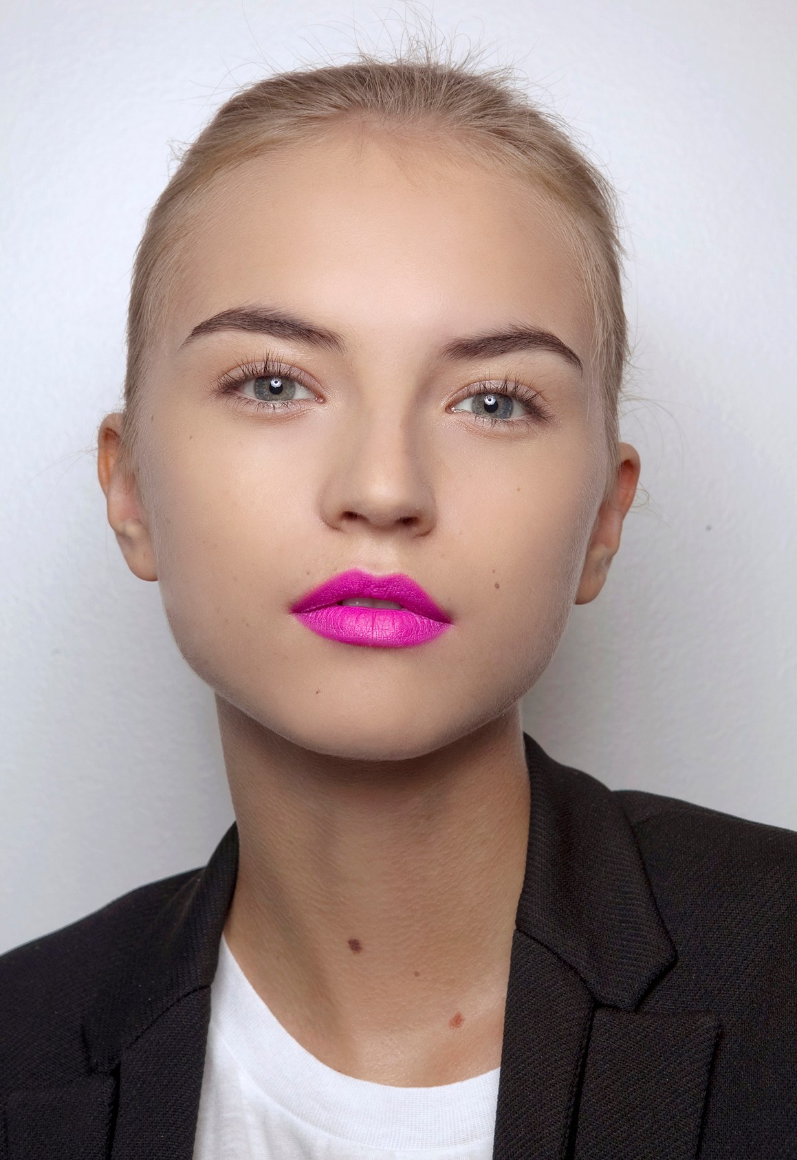 How to Style Hair Without Heat in the Summer