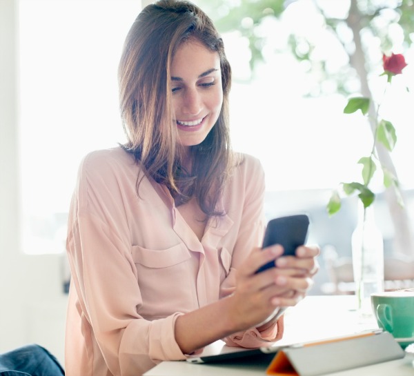 How to Quickly Give Straight Hair Texture