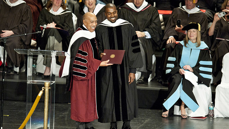 Kerry Washington Debuts New Bob Haircut with Bangs