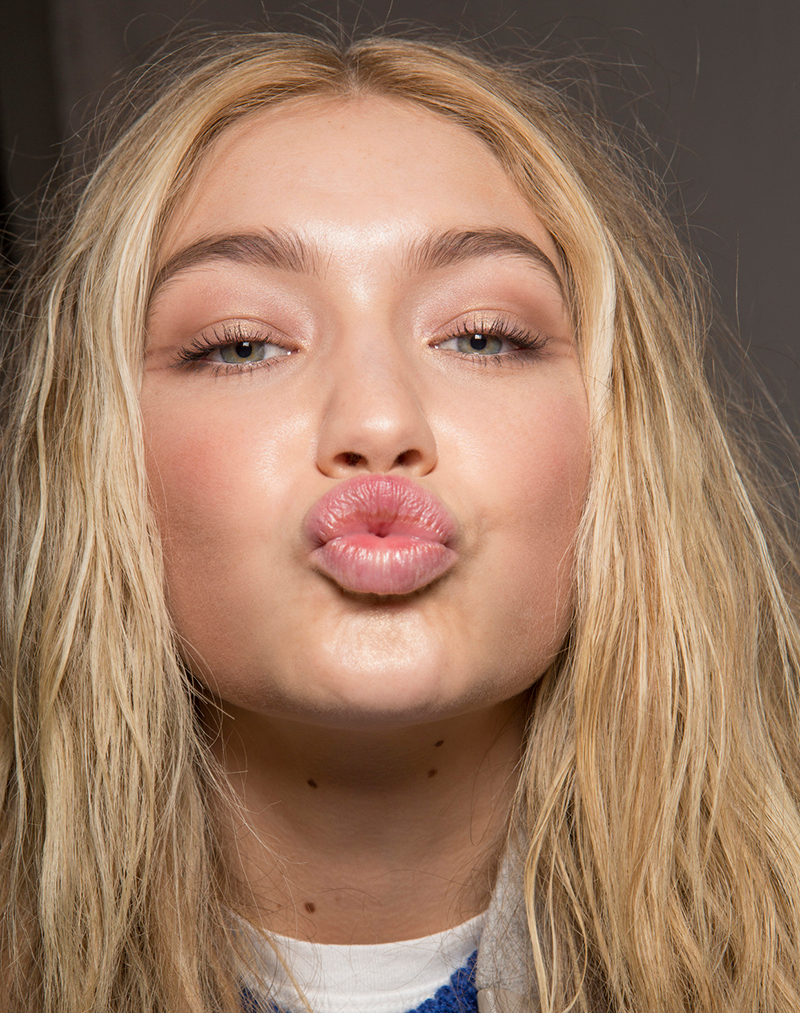 An Honest TheraFace Depuffing Wand Review With Photos