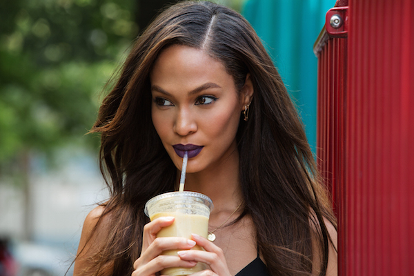Joan Smalls purple lipstick