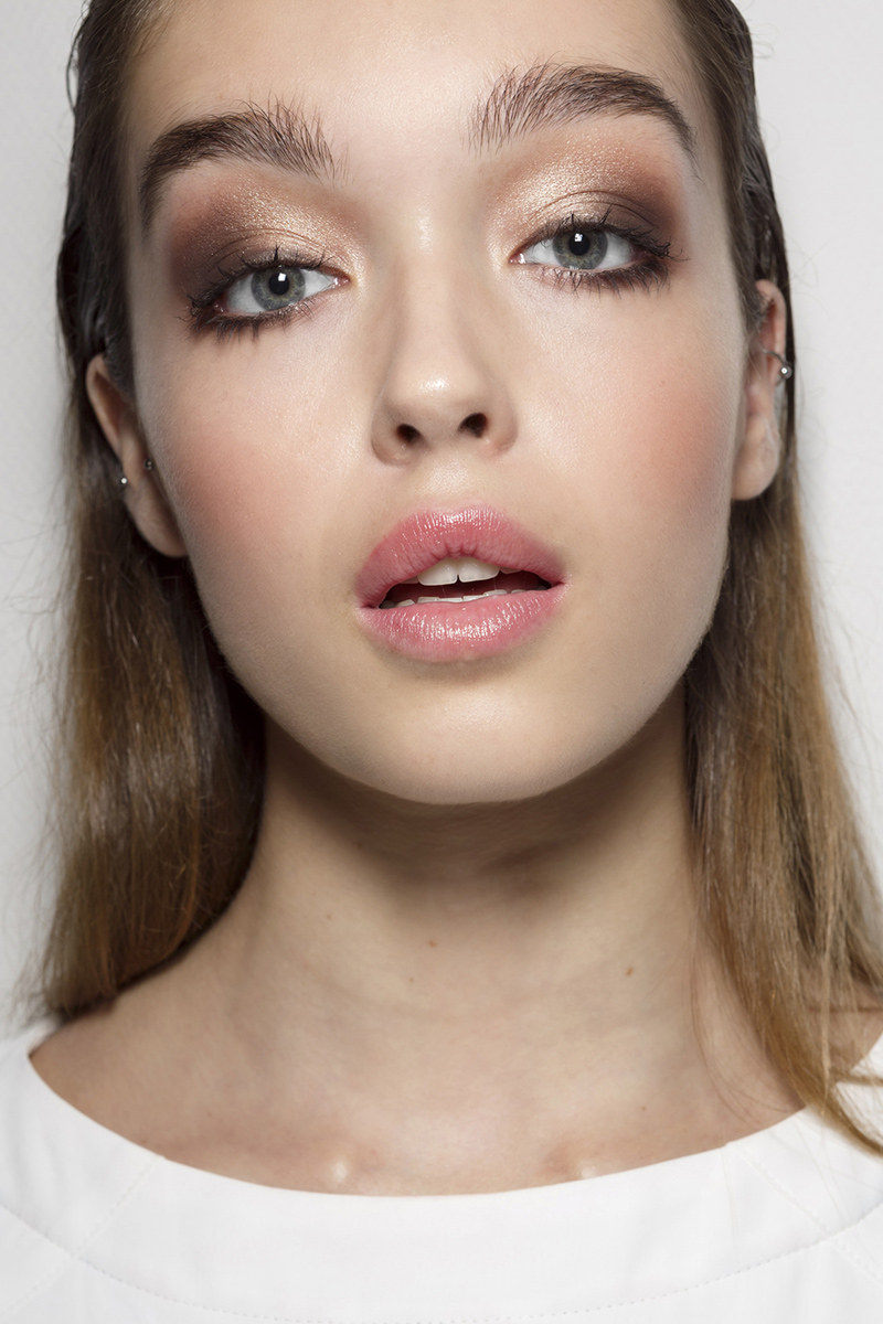 brown-smokey-eye-castelbajac