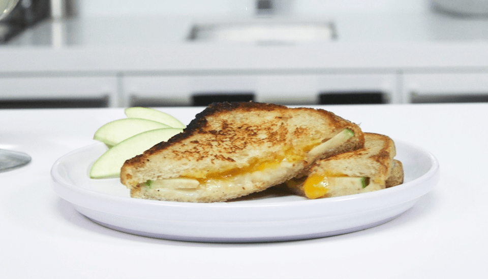 Nick Viall & Natalie Joy Reveal Their Favorite Age of Attraction Cast Member