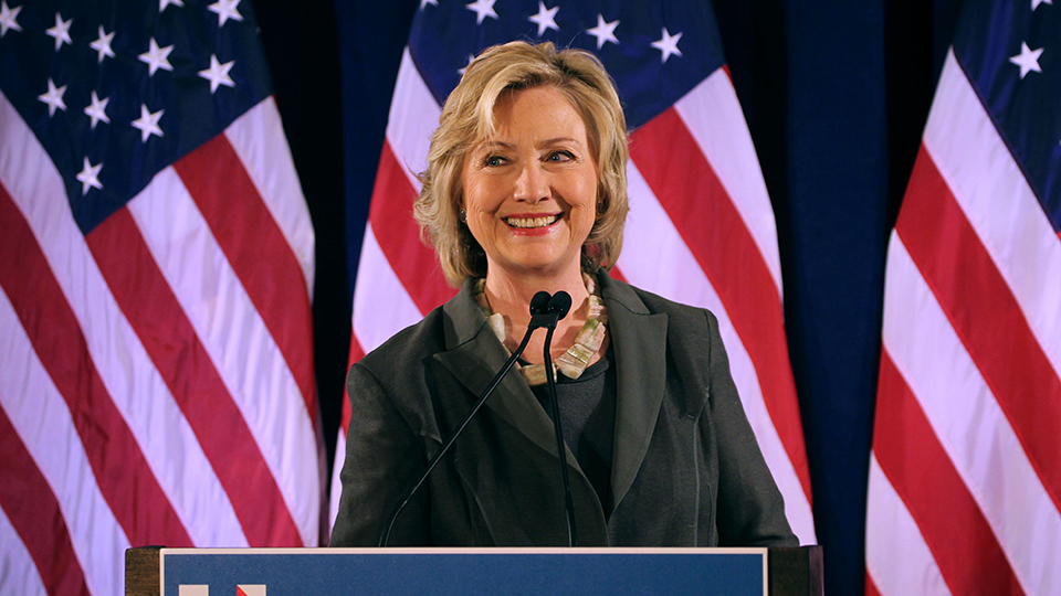 Tory Burch’s Sublime Perfume Review: Earthy & Flirty