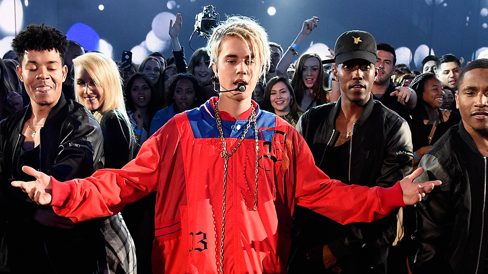 Justin Bieber Bottle-Fed a Lion Cub Last Night in Toronto