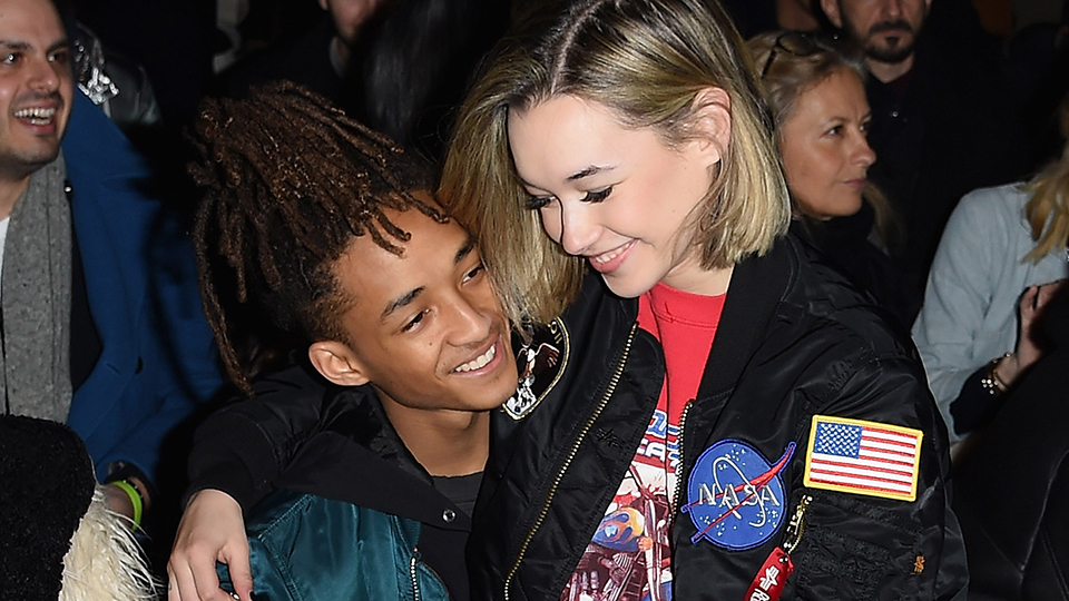 Justin Bieber & Hailey Baldwin’s Underwear Kissing Photo Is Hot