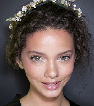 Pink Makeup: How to Master the Look