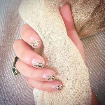 Dakota Johnson Is Bringing Back Classic Black Manicures