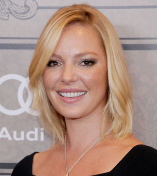 Get The Look: Emily Blunt's Bright Red Lip