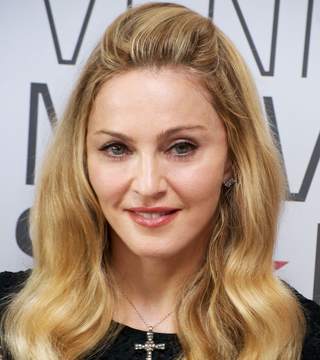 First Look The Carrie Diaries