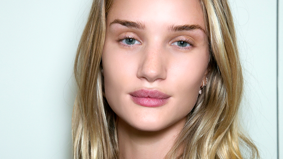 Katie Jane Hughes Dewy Skin Makeup Trick Will Leave You Glowier Than Ever