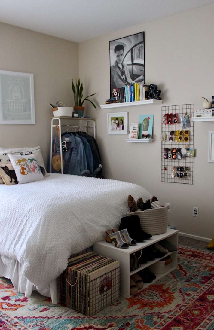 STYLECASTER | Small Bedroom Decorating Tips