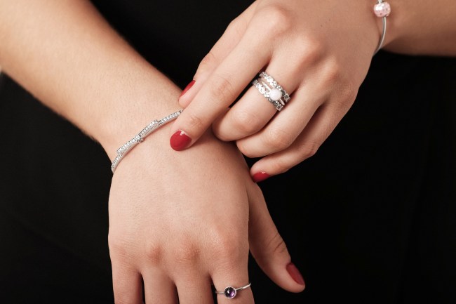 stylecaster-pandora-laura-crop