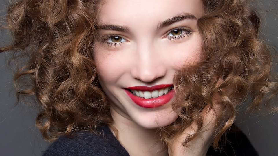 12 Best Curl-Refreshing Sprays for Every Curl Type