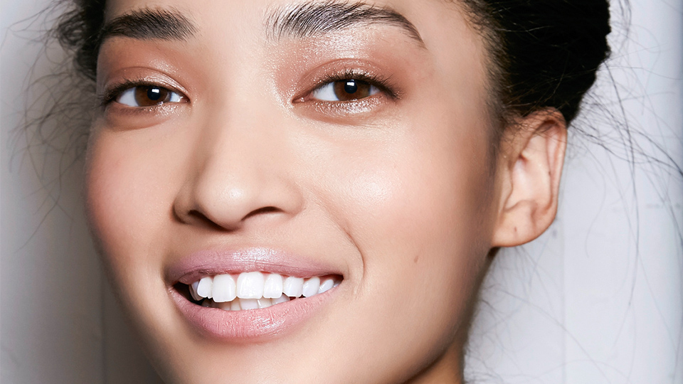 pressing-moisturizer-into-your-skin