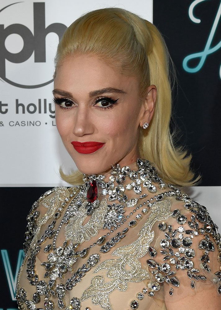 STYLECASTER | Celebs in Shimmer or Glitter Makeup |