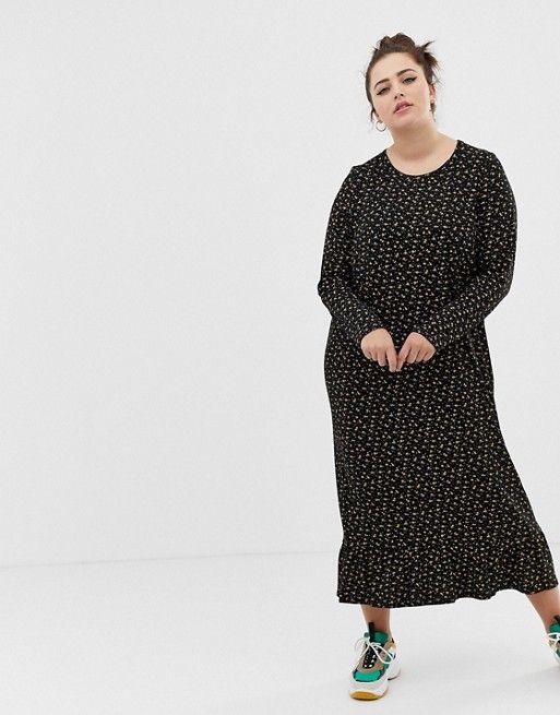 STYLECASTER | Plus-Size Winter Maxi Dress to Shop