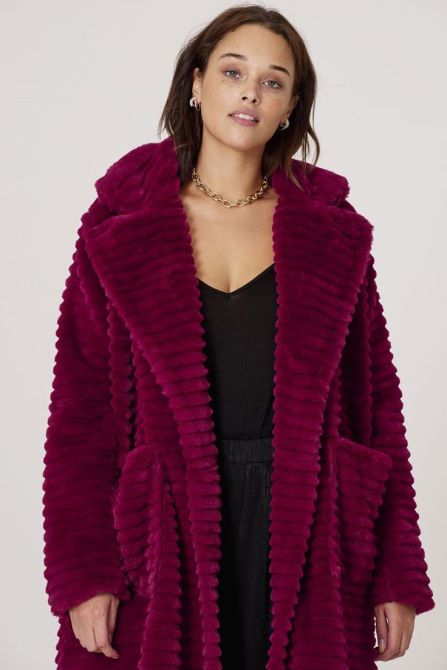 STYLECASTER | Cozy Plus-Size Winter Coats