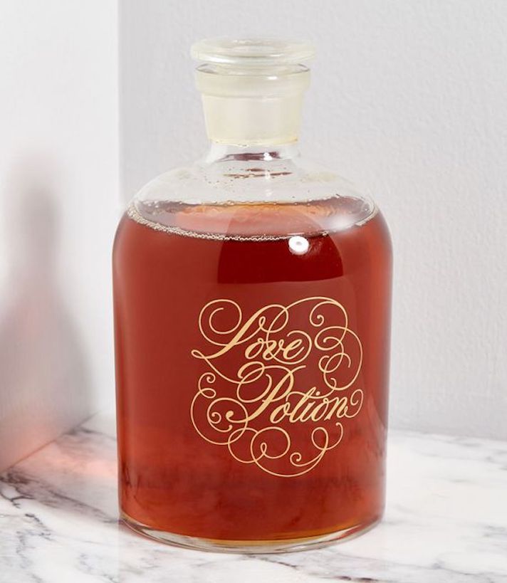 STYLECASTER | Glassware You'll Be Excited to Pull Out the Next Time You're Hosting