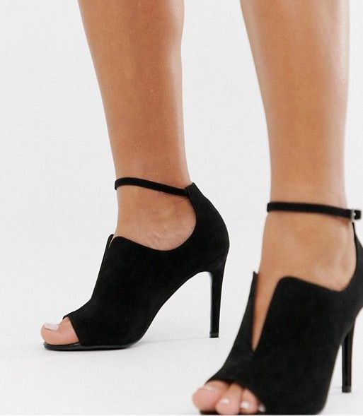 STYLECASTER | Wide-Fit Statement Shoes