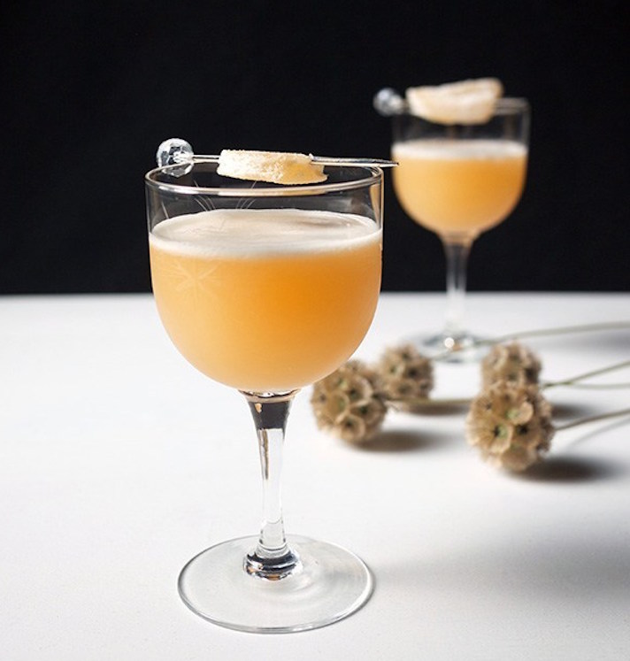 STYLECASTER | 17 Easy Ginger Cocktails for Anyone Who Loves Moscow Mules | Fresh Ginger Amaretto Sour