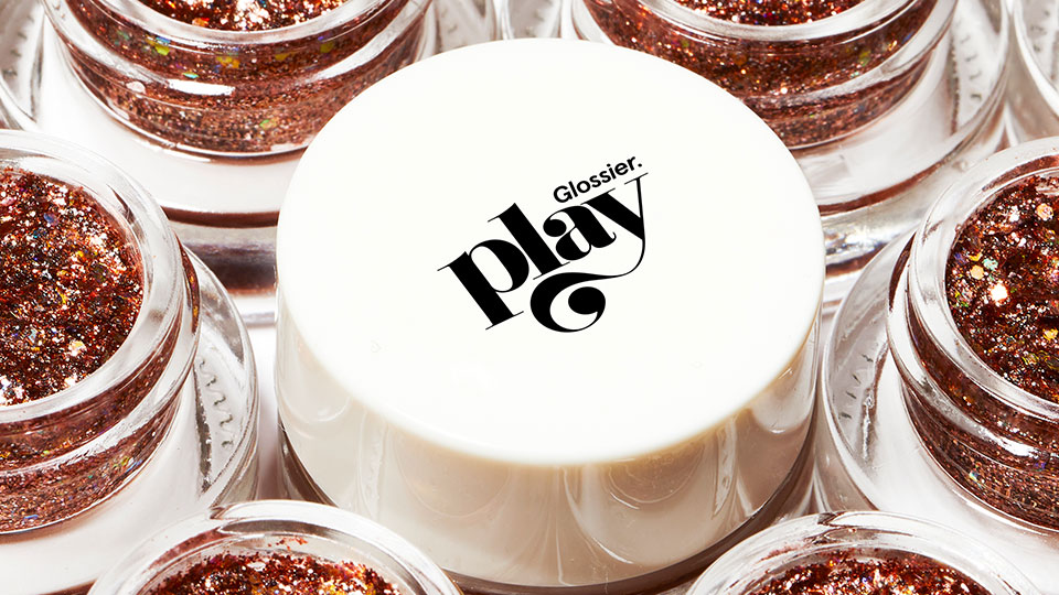 Glossier Pro Tip Eyeliner Review Is Pretty Surprising