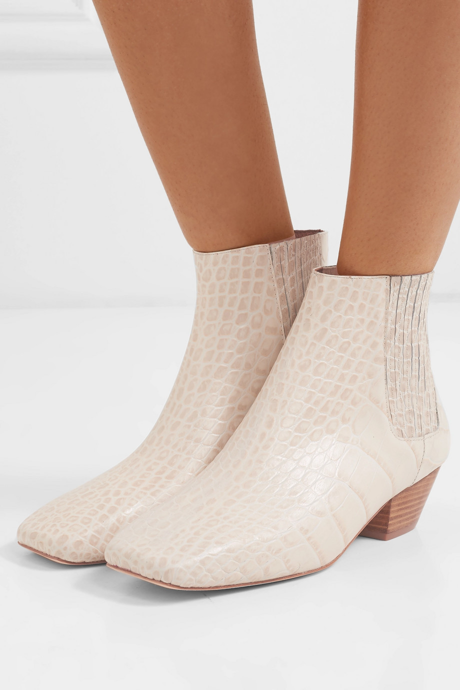 Croc-Effect Ankle Booties Are Effectively Replacing Last Season’s Snakeskin | STYLECASTER