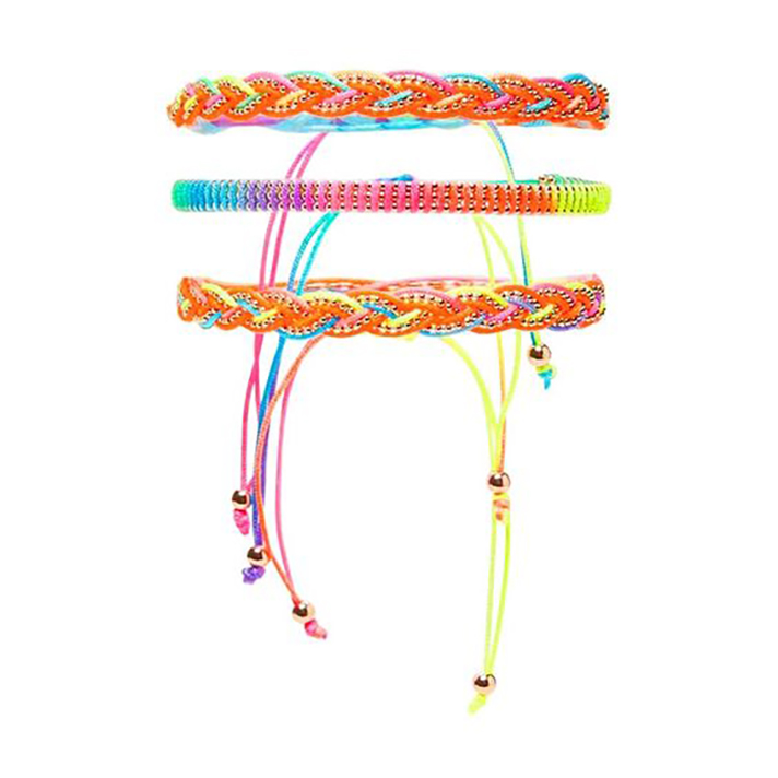STYLECASTER | Friendship Bracelets Might Be 2019's Most Nostalgic Trend Yet