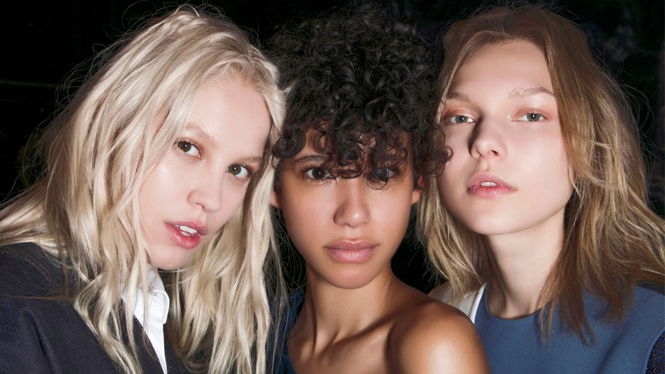 3 Shampoos To Soften Stubborn Greys in Between Color Touch-Ups at The Salon | STYLECASTER