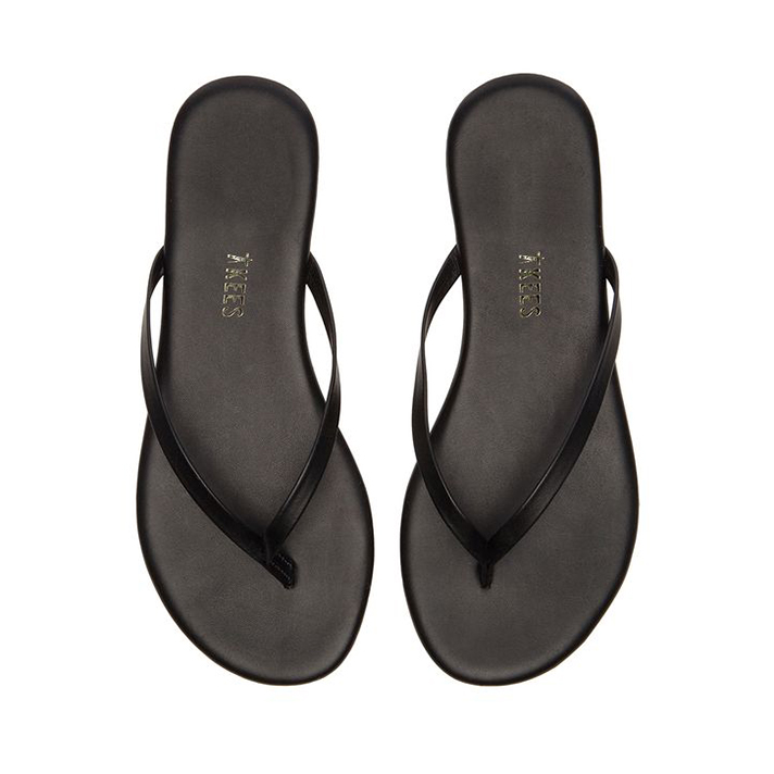 STYLECASTER | Are Flip-Flops Doomed to Be Forever Un-Cute?