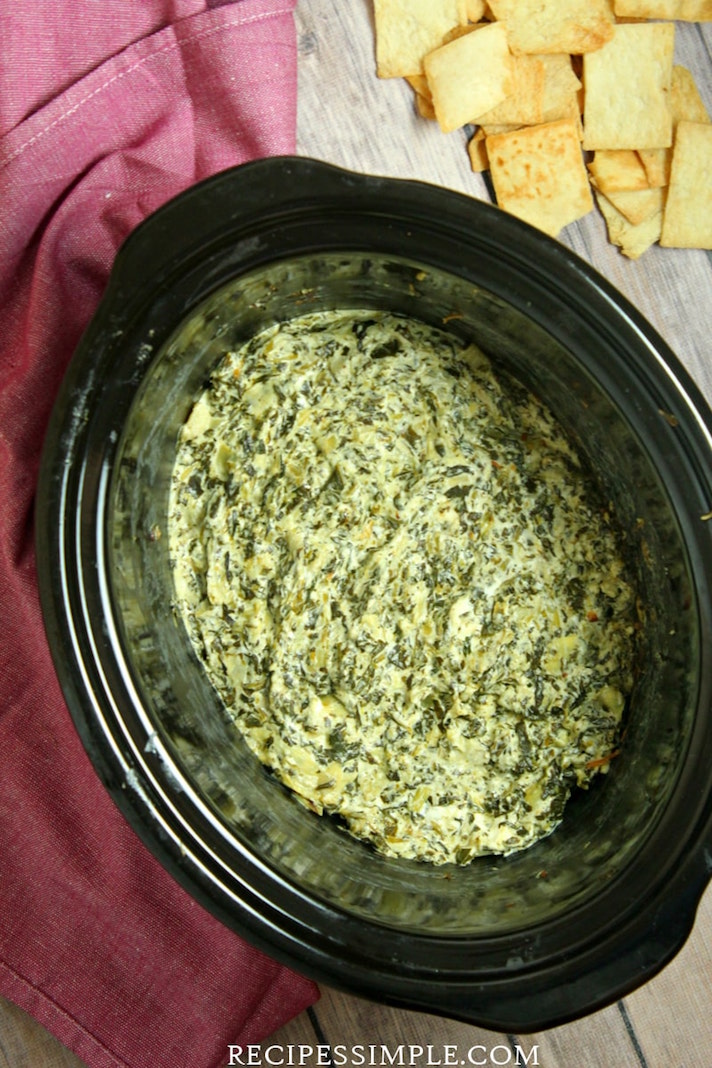 STYLECASTER | New Year's Eve Recipes You Can Make in a Slow-Cooker | Spinach-Artichoke Dip