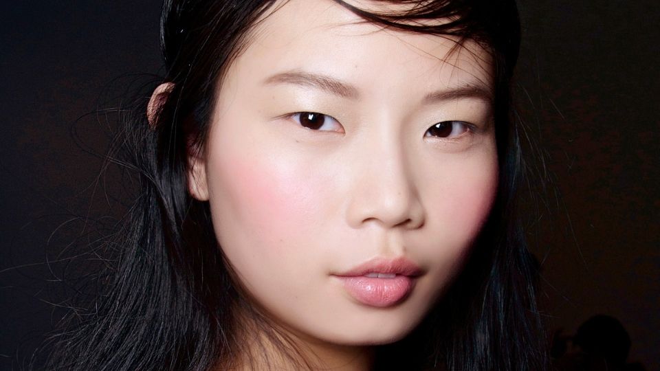 model korean skincare