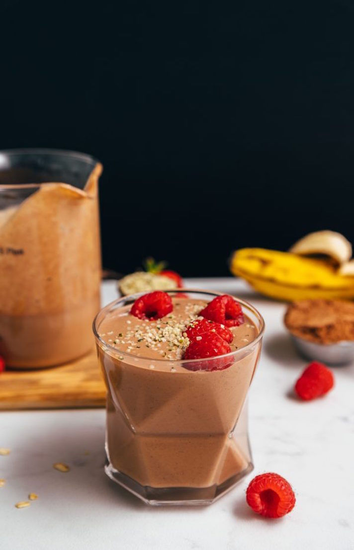 STYLECASTER | 17 High-Protein Vegan Smoothies That'll Keep You Going All Morning | Chocolate Protein Shake