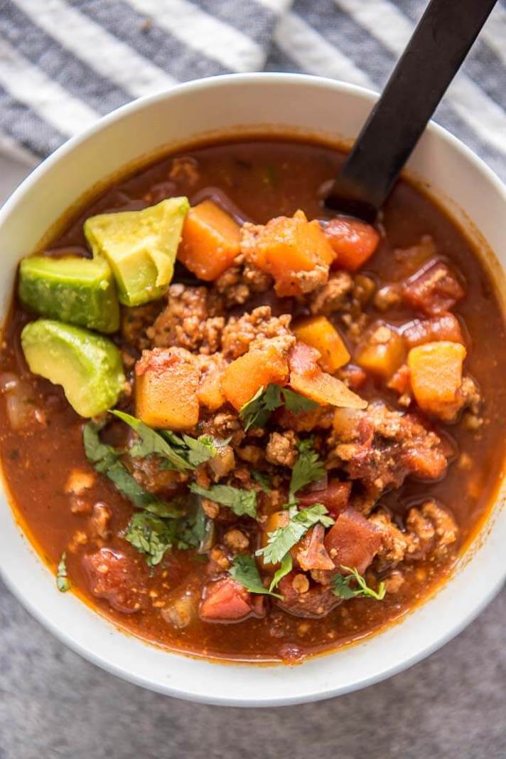 STYLECASTER | 15 Slow-Cooker Butternut Squash Recipes To Try This Fall | Turkey Chili With Butternut Squash