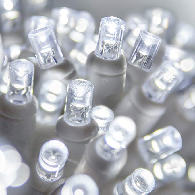 STYLECASTER | Christmas tree decorations | Christmas tree lights