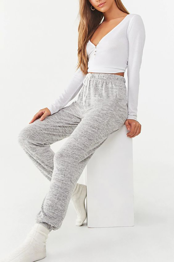 STYLECASTER | 11 Budget-Friendly Winter Outfits That Are Equal Parts Cute and Cozy