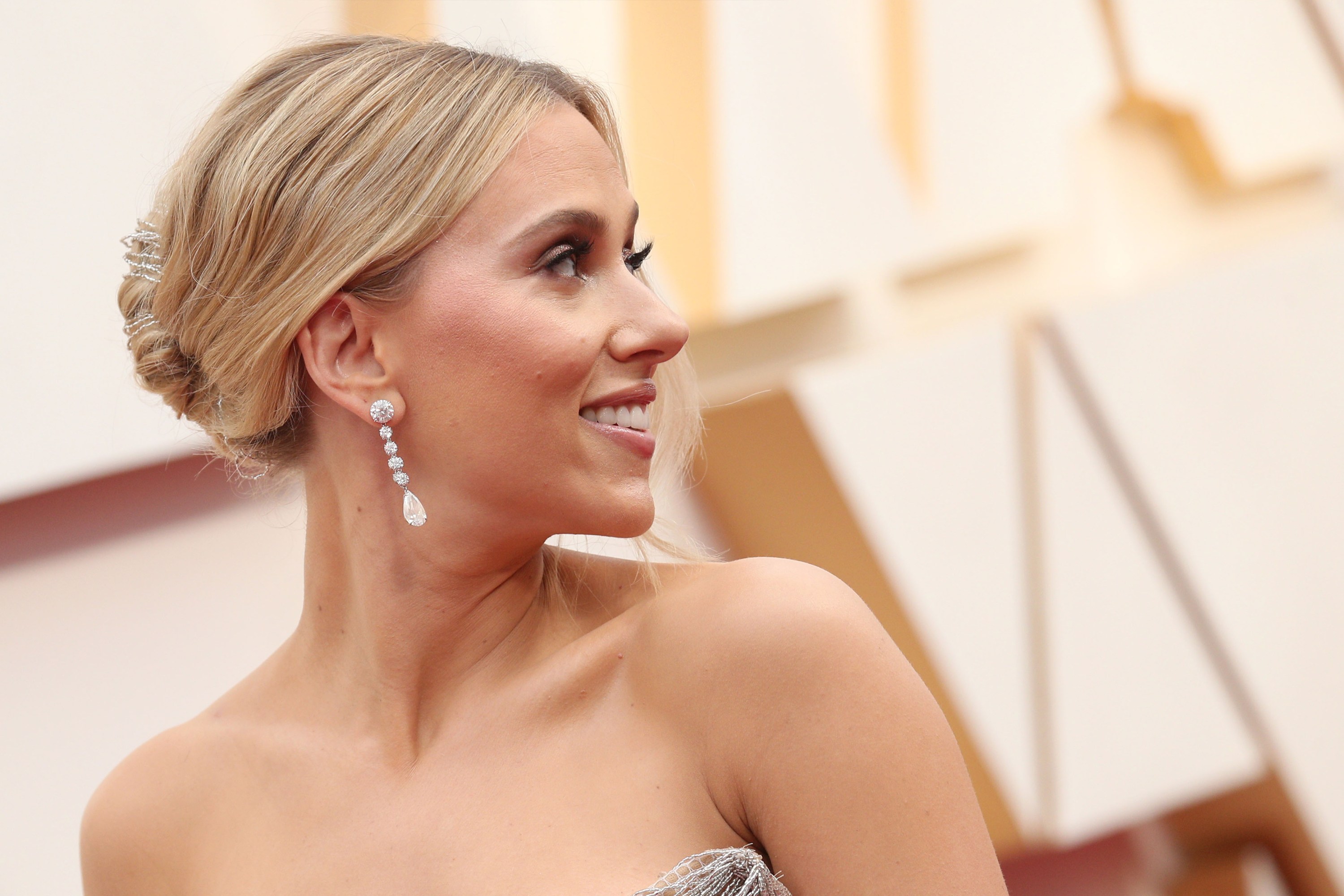 scarlet Johansson oscars look 2020