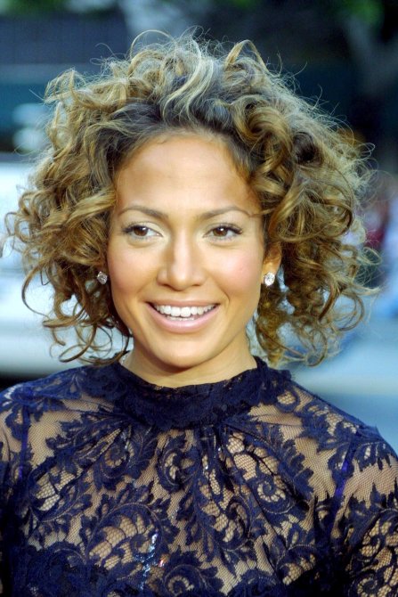 jennifer lopez curly hair