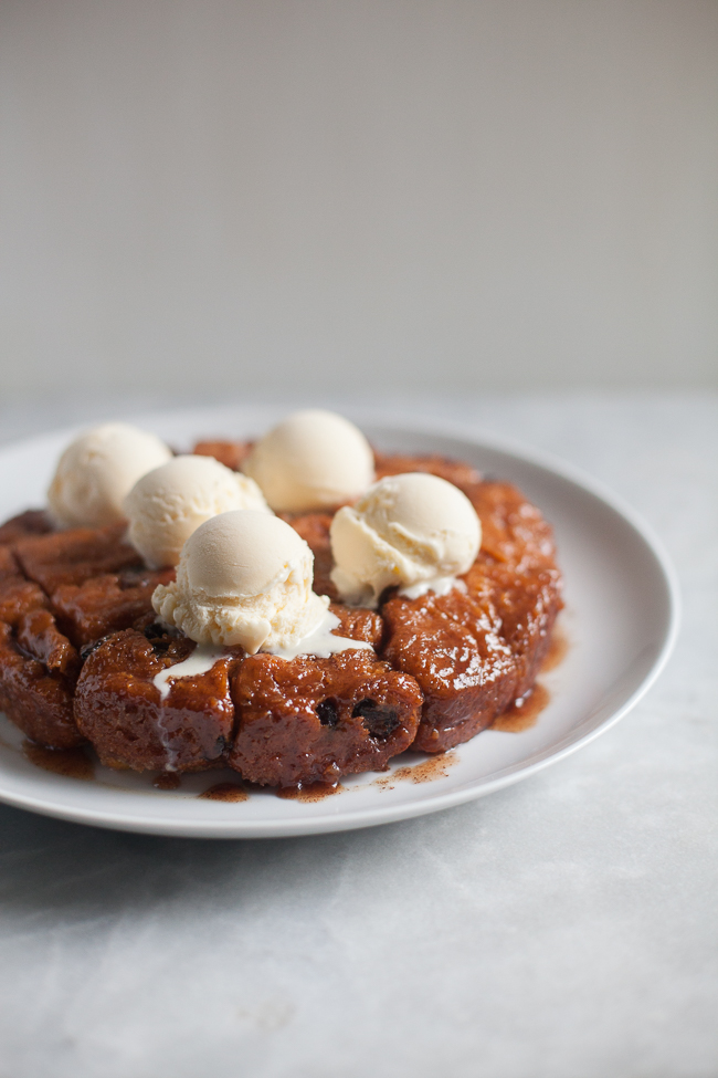 STYLECASTER | July 4th slow cooker recipes | slow cooker monkey bread