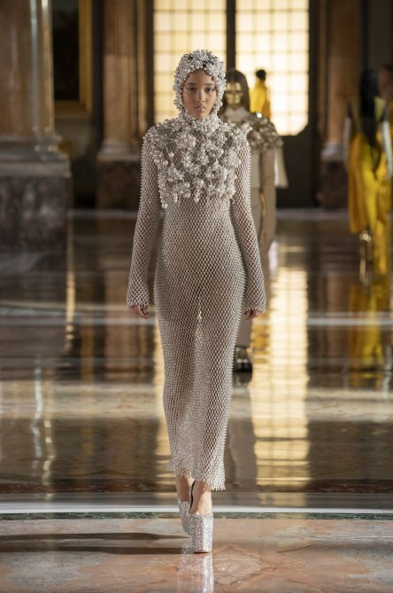STYLECASTER | Paris Fashion Week SS21 Couture